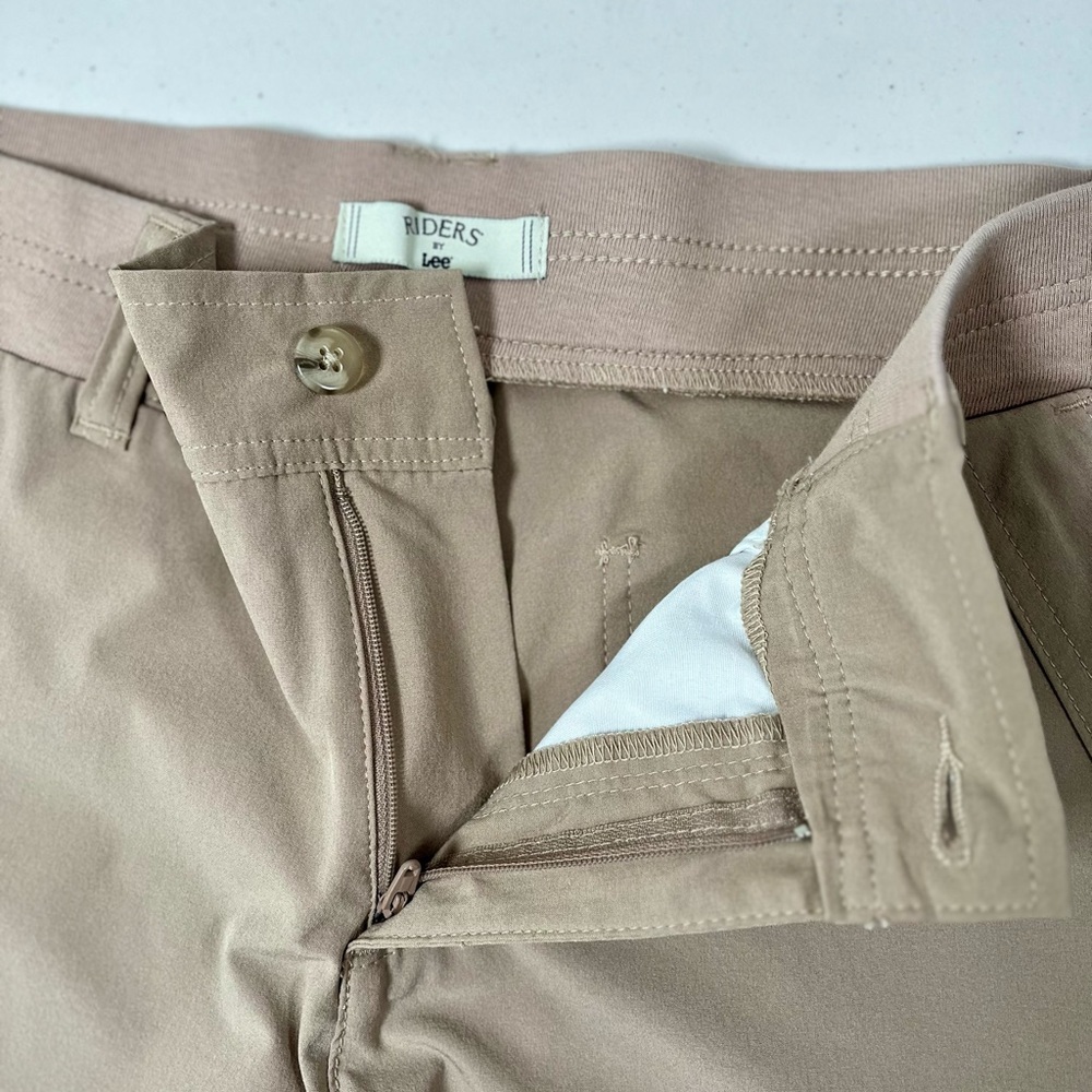 Riders by Lee women’s size 12M Women’s Bermuda Shorts - Picture 6 of 17